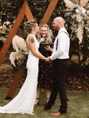Marraige Celebrant Nelson Tasman Emma reading vows
